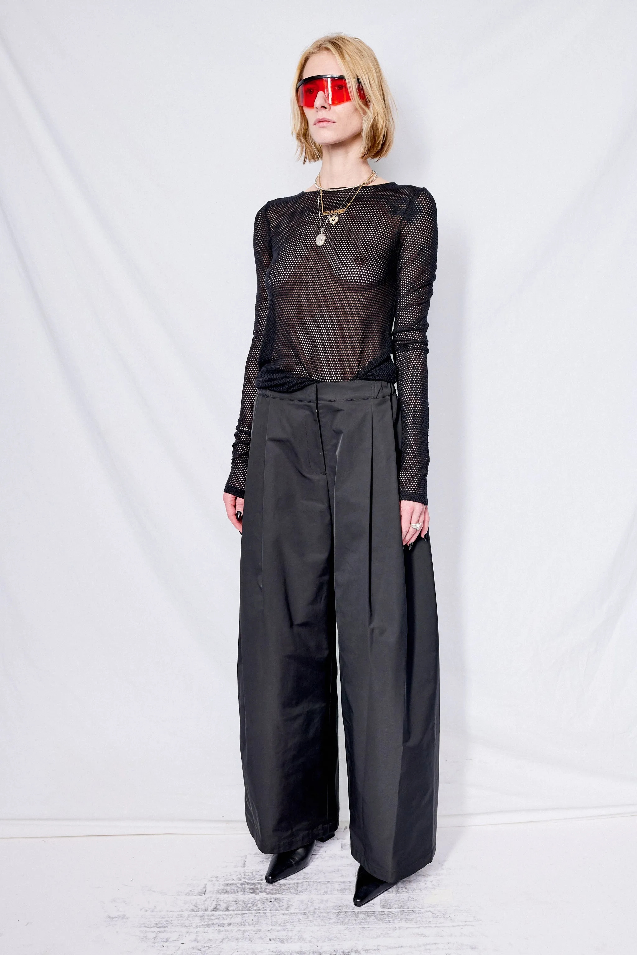 Black Two Tuck Balloon Pant