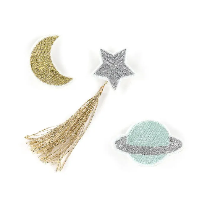 Embroidered Brooch Set