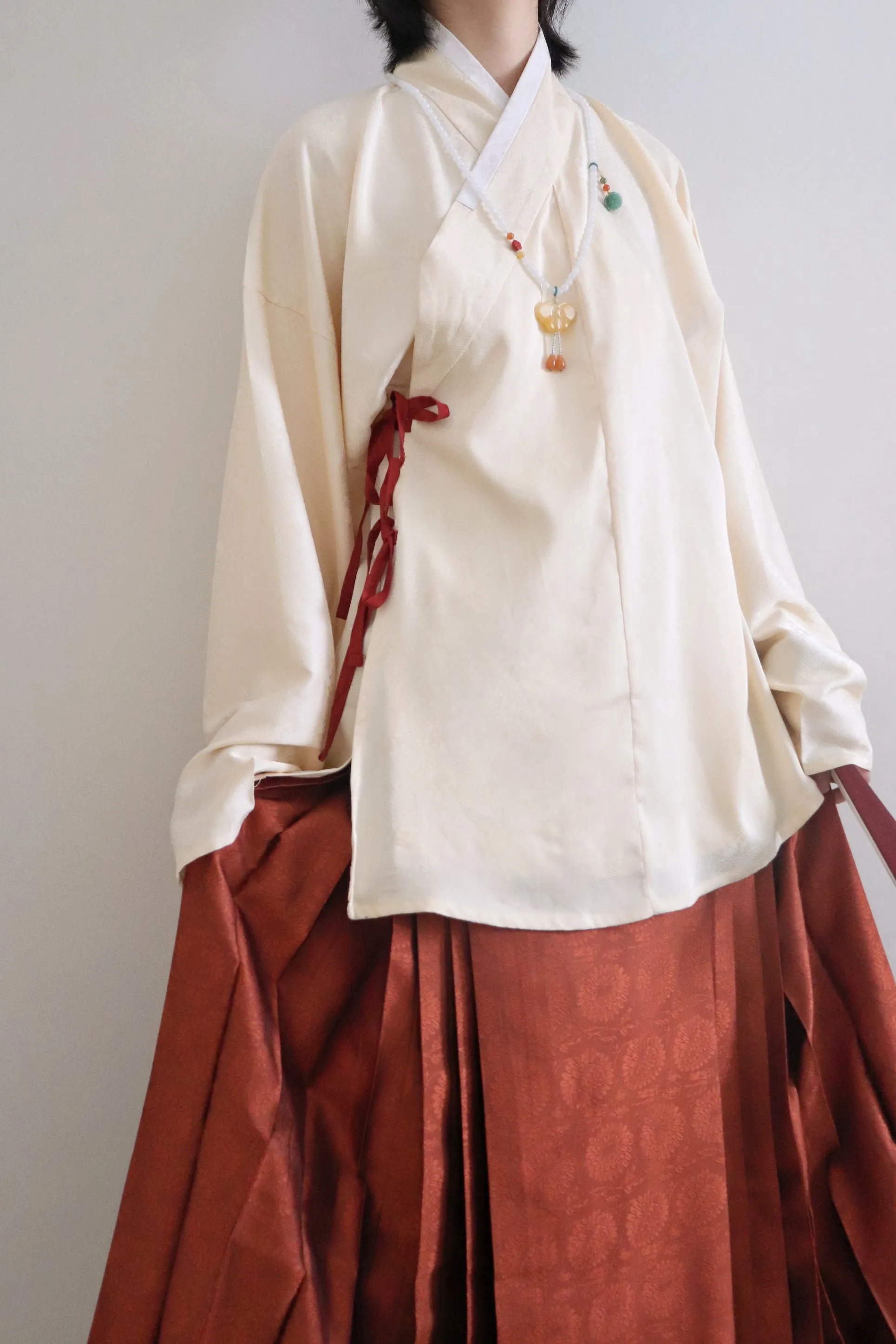 Pipa 琵琶 Lute Sleeve Middle Ming Dynasty Cross Collar Shirt