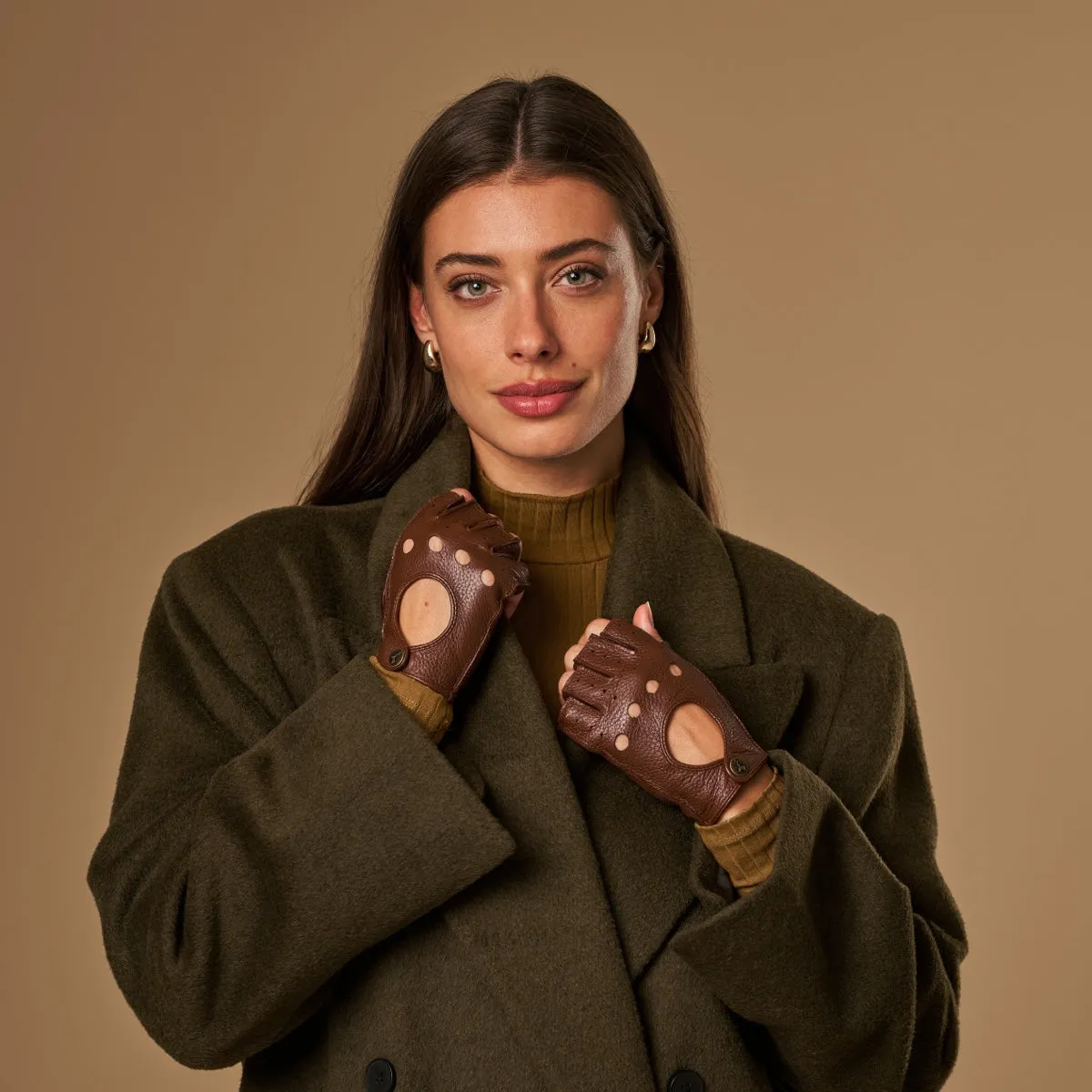 Robyn (brown) – luxurious fingerless driving gloves made of American deerskin leather