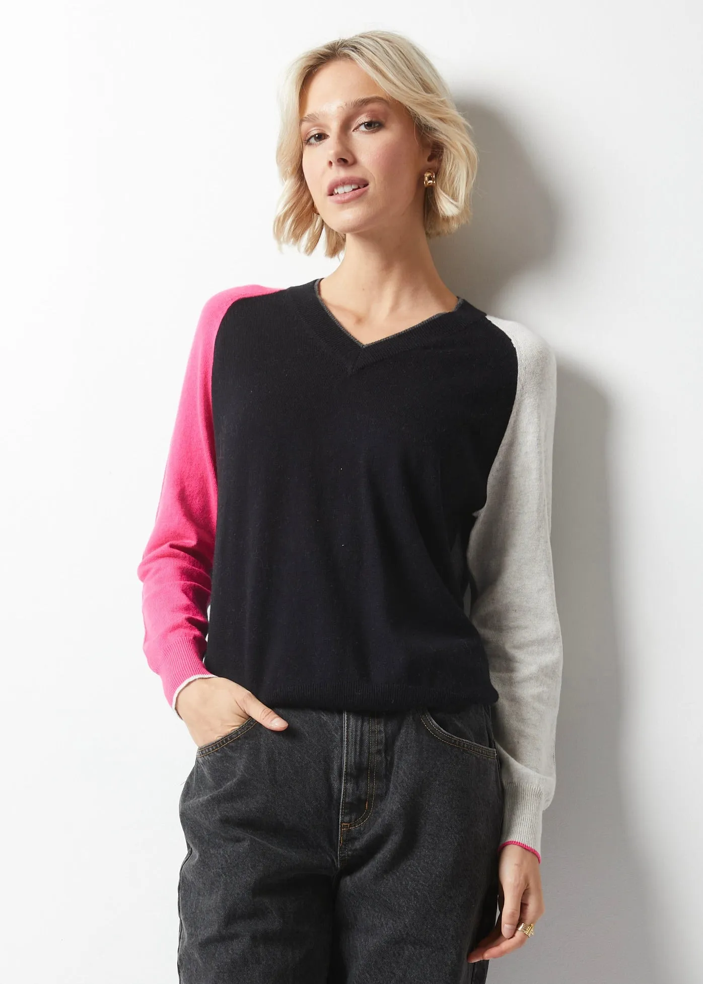 Zaket and Plover ZP6342U Collage V-Neck Sweater